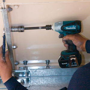 Makita Llave De Impacto 1/2" 18v 230 Nm (sin Bateria / Sin Cargador)