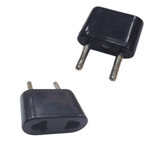 Mig Ficha Adaptadora  220/110-europeo Negra